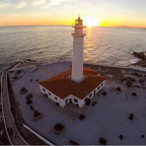 https://el-faro-torrox.es-andalucia.com